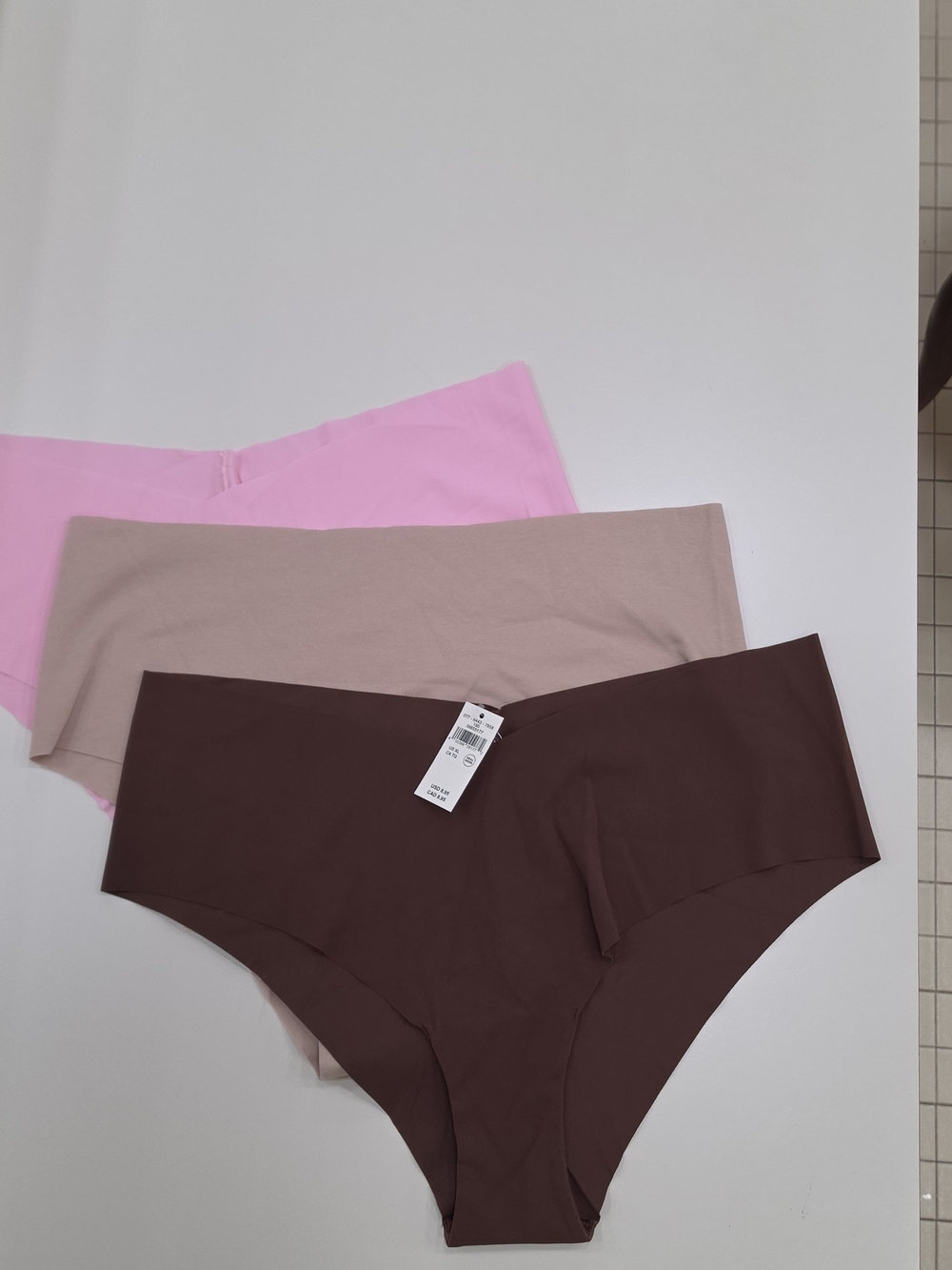 aerie Women's Seamless Hipster Briefs Trio in Pink, Nude, Chocolate